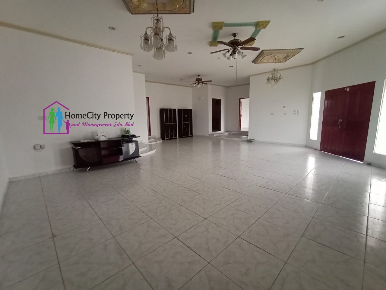 BUNGALOW WITH SPACIOUS COMPOUND FOR RENT (RH-KB295)